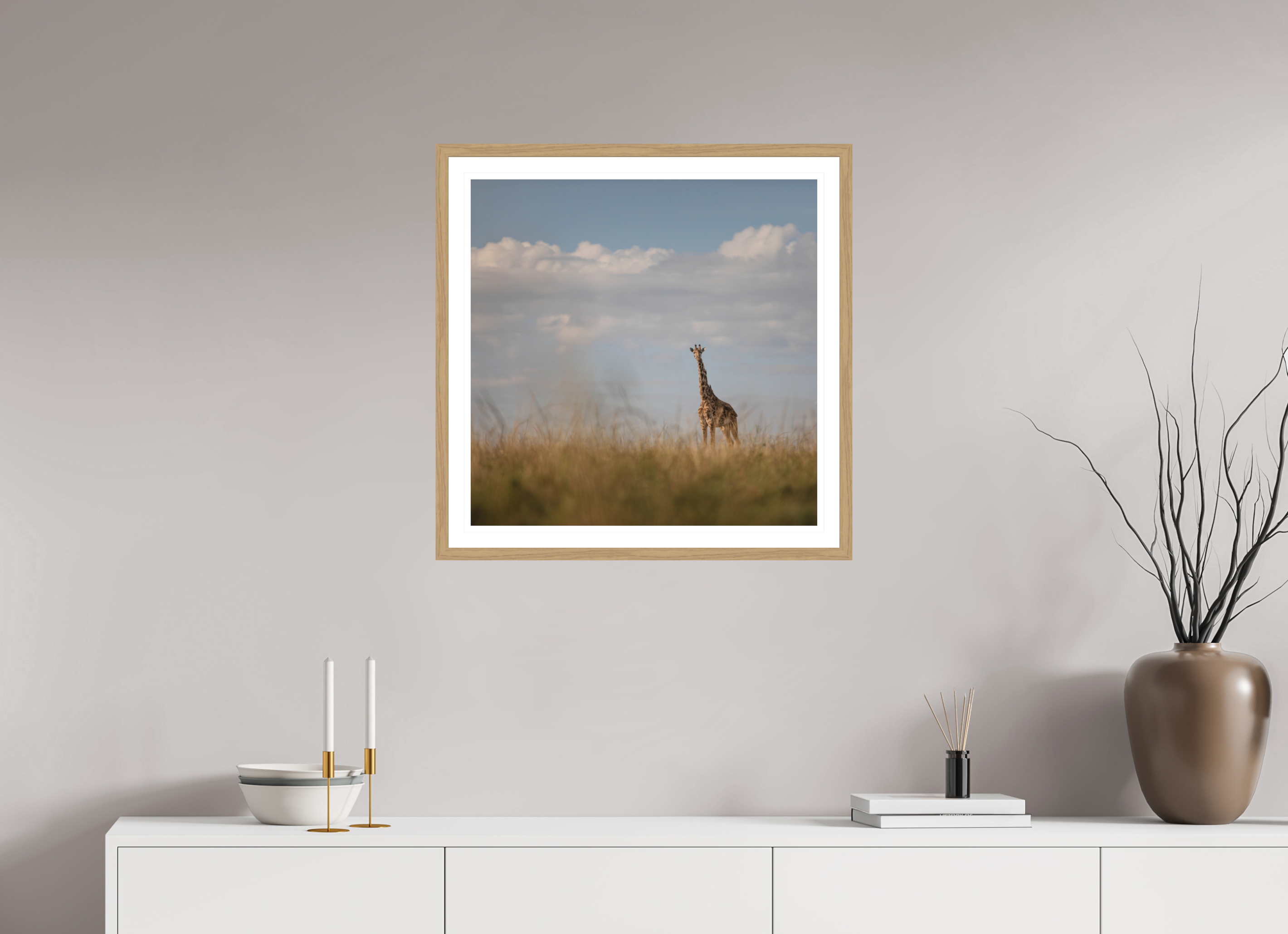 60 x 60 cm, Natural oak colour frame Fine Art on 308g-m2 Hahnemühle rag paper - 3cm Passe-partout - Matte glass Giraffe I