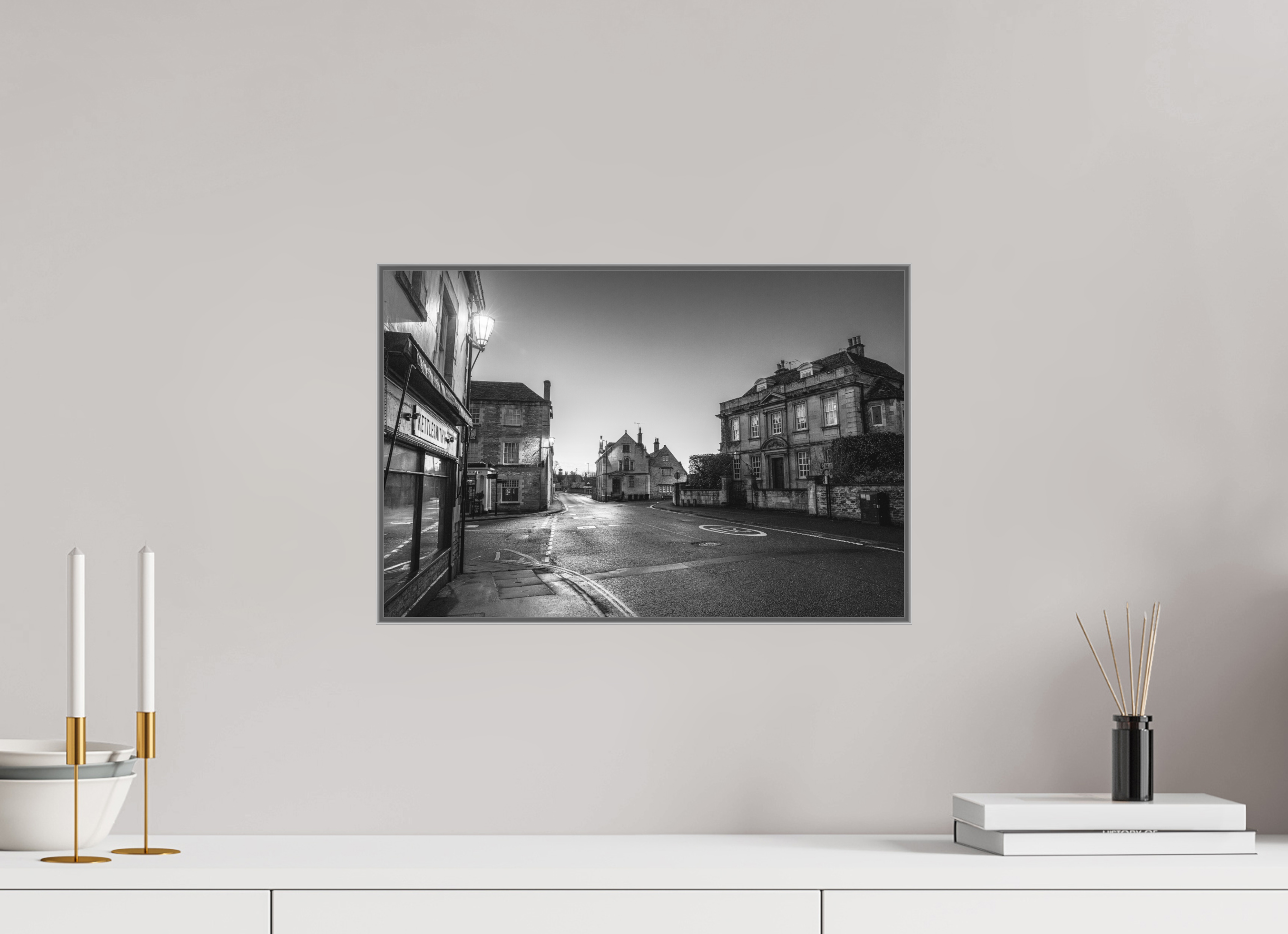 45 x 30 cm, Framed in Aluminium Art Box Printed on Ilford BW Photo Print under Acrylic Glass - w-out border Pickwick Street