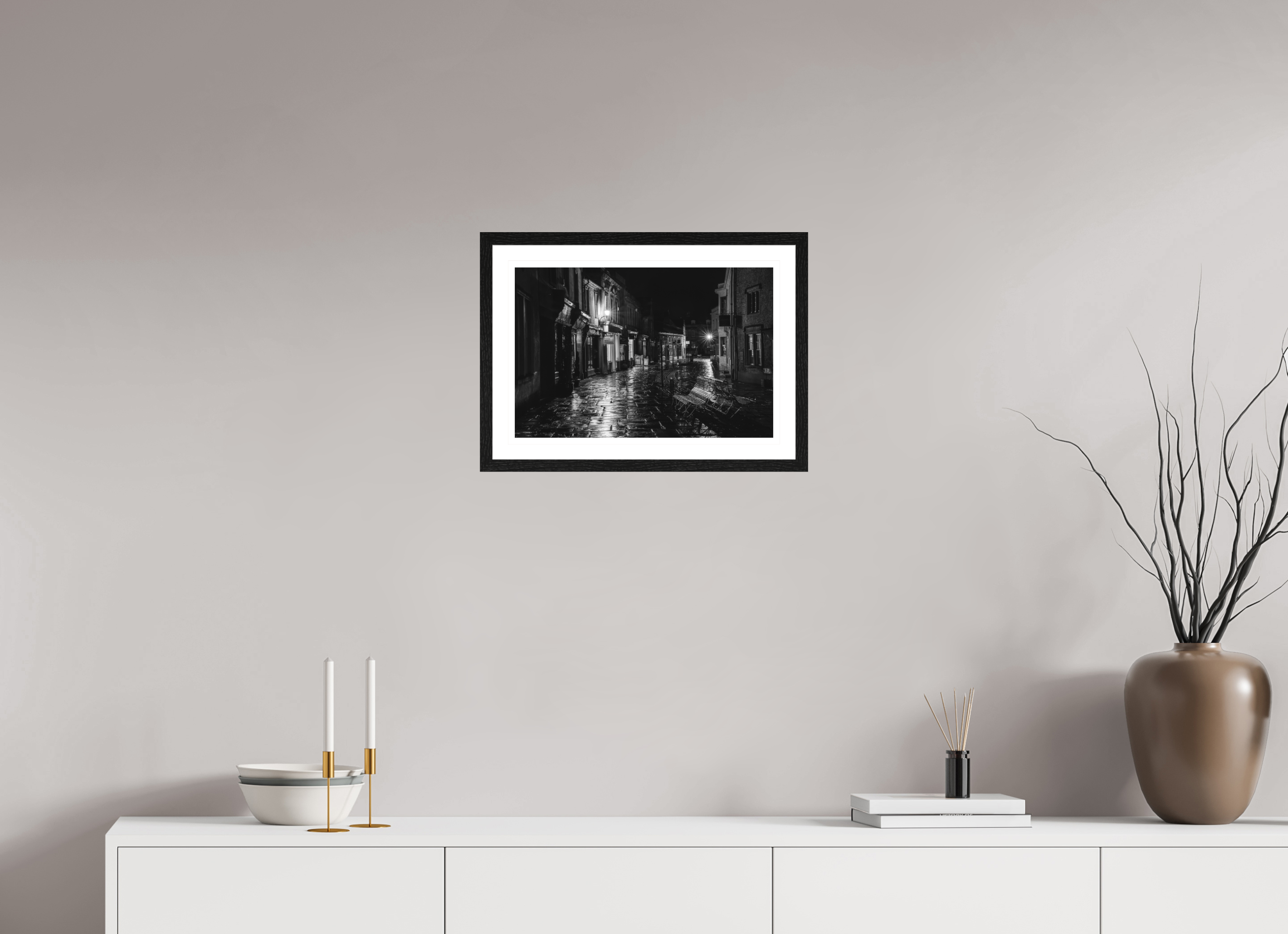 45 x 30 cm, Black oak colour frame Fine Art on 308g-m2 Hahnemühle rag paper - 3cm Passe-partout - Museum glass High Street III, Corsham