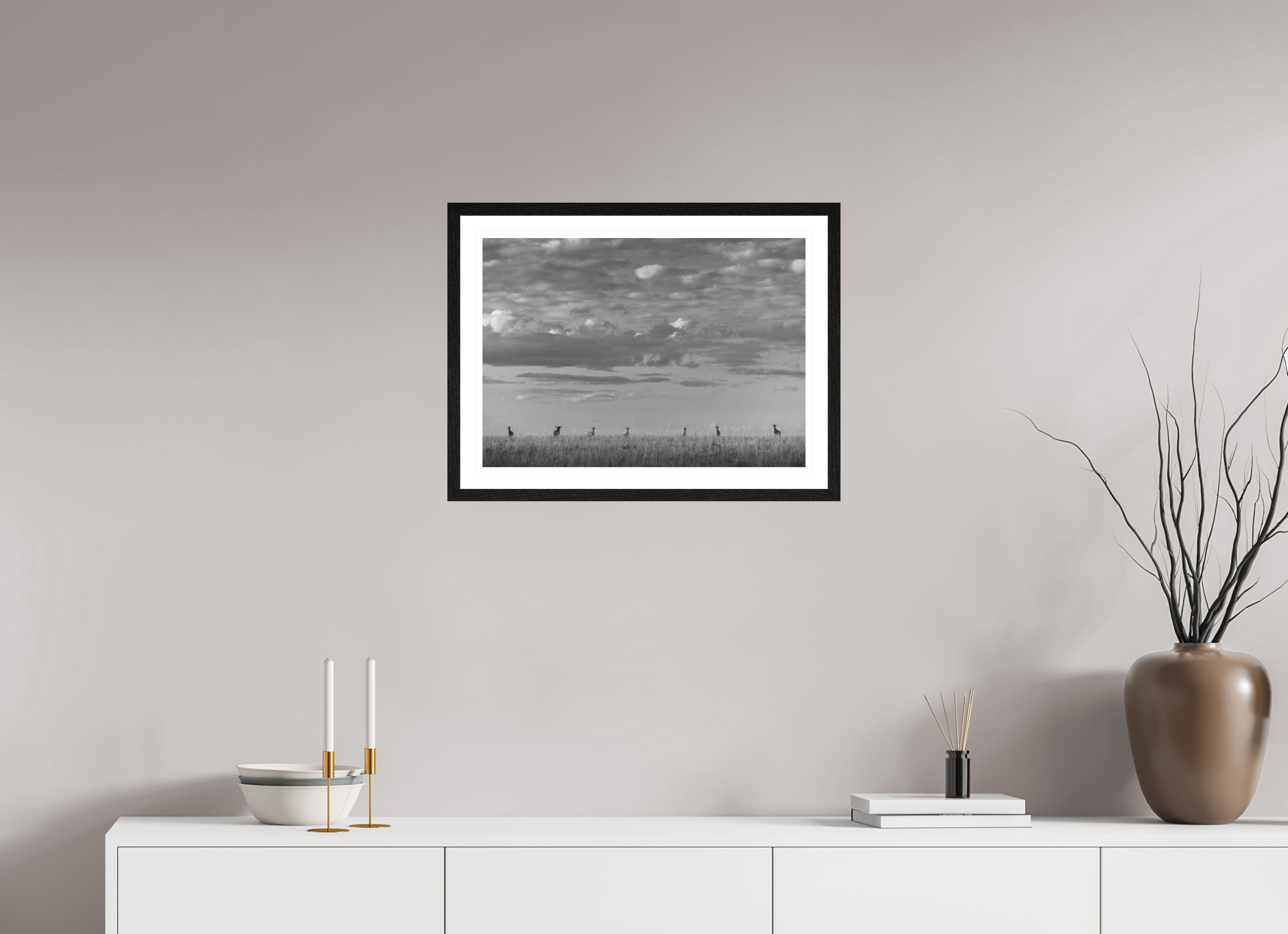 56 x 40 cm, Black oak colour frame Fine Art on 308g-m2 Hahnemühle rag paper - 3cm Passe-partout - Museum glass 6 Topi and the Wildebeest II