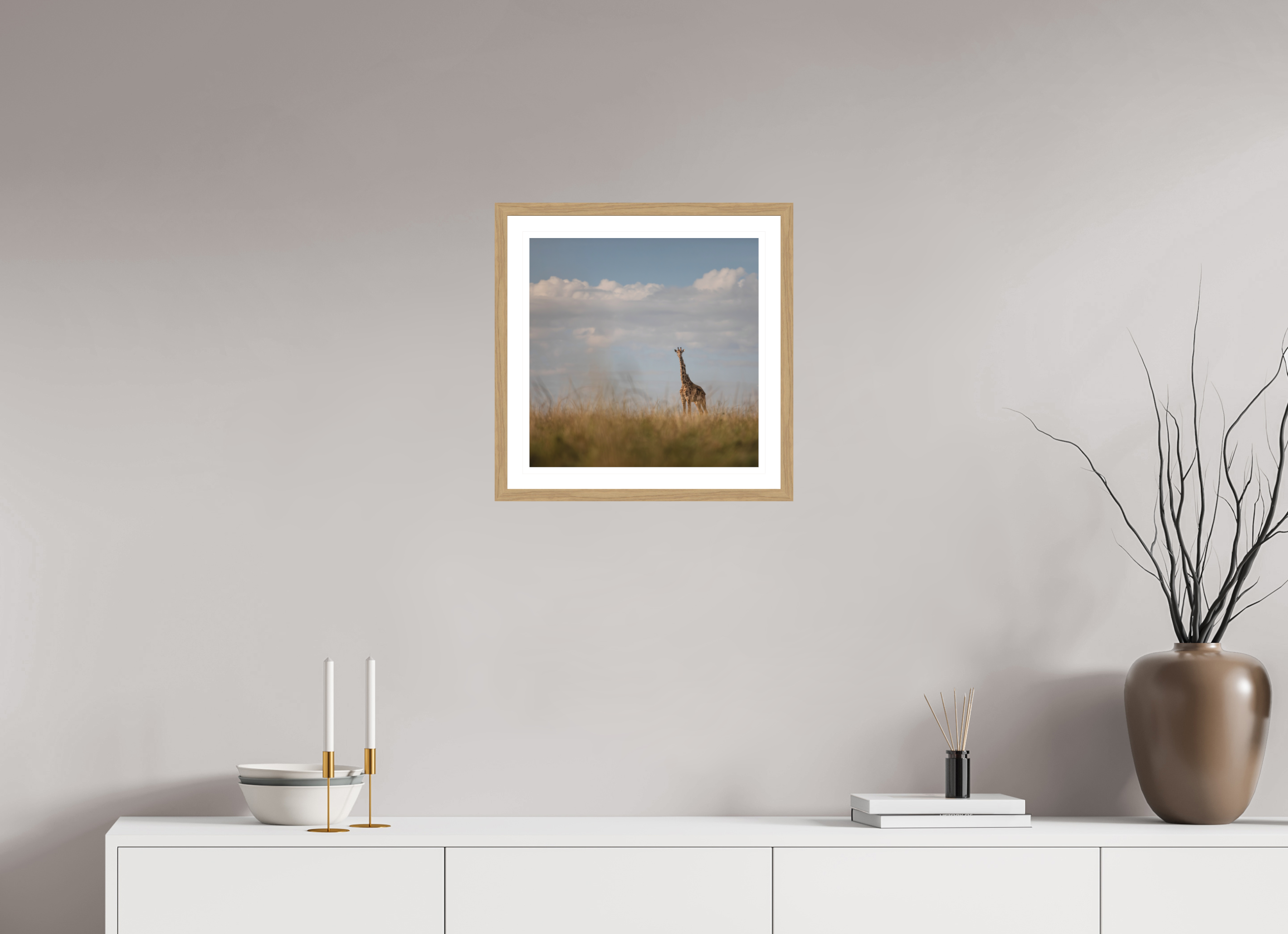 40 x 40 cm, Natural oak colour frame Fine Art on 308g-m2 Hahnemühle rag paper - 3cm Passe-partout - Matte glass Giraffe I