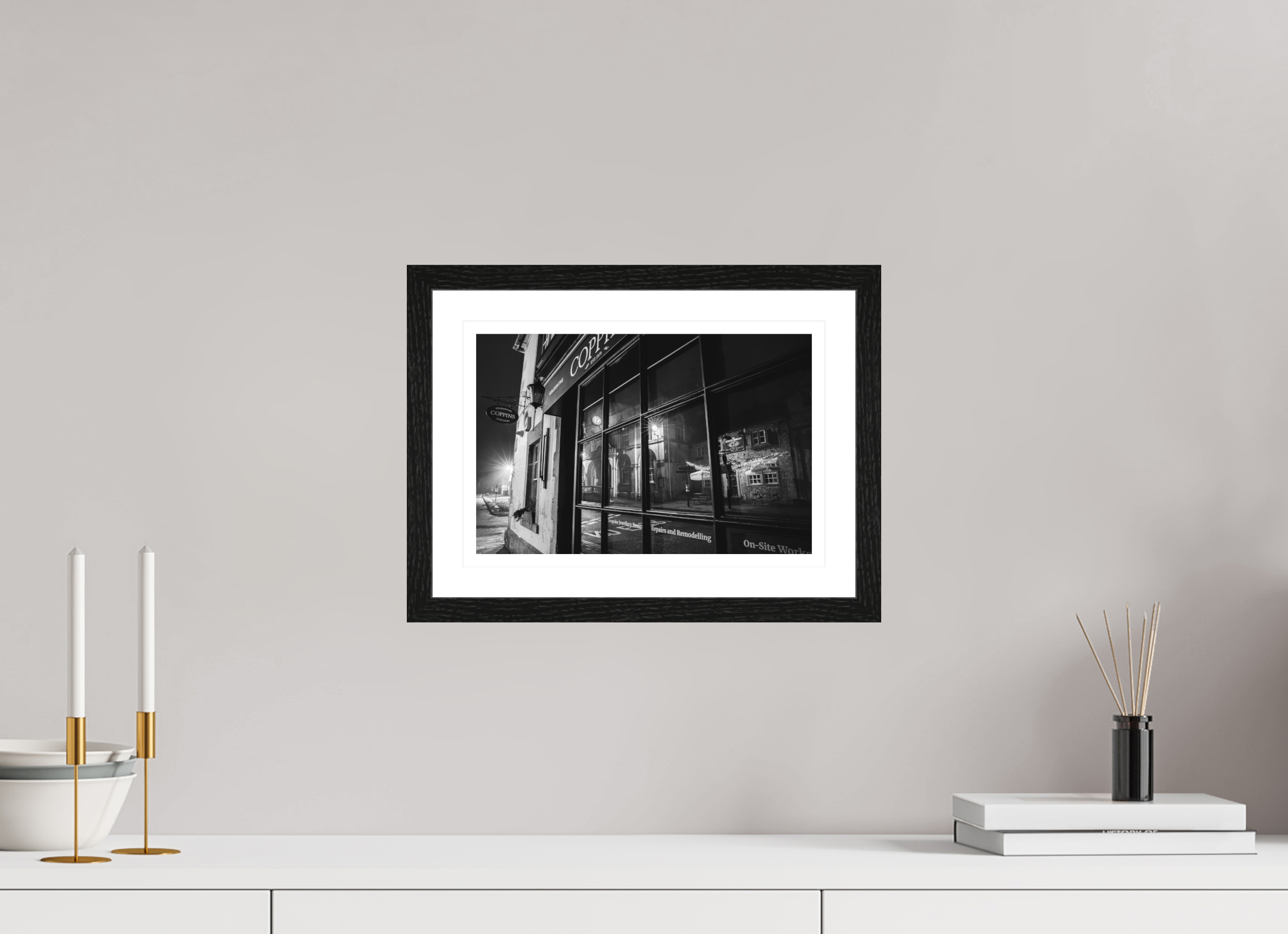 30 x 20 cm, Black oak colour frame Fine Art on 308g-m2 Hahnemühle rag paper - 3cm Passe-partout - Museum glass Reflections on Corsham