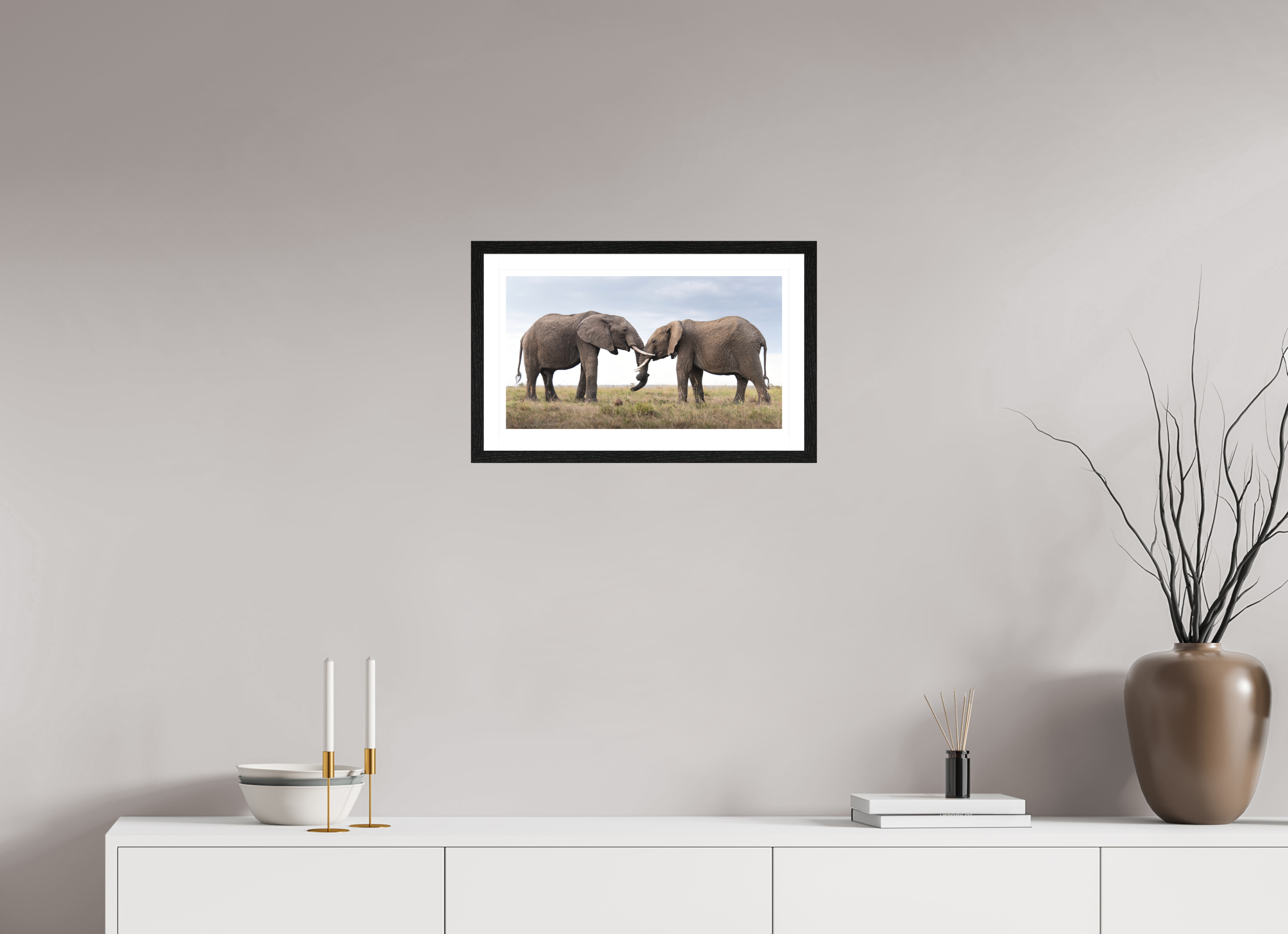 48 x 27 cm, Black oak colour frame Fine Art on 308g-m2 Hahnemühle rag paper - 3cm Passe-partout - Matte glass Intimate Moments III
