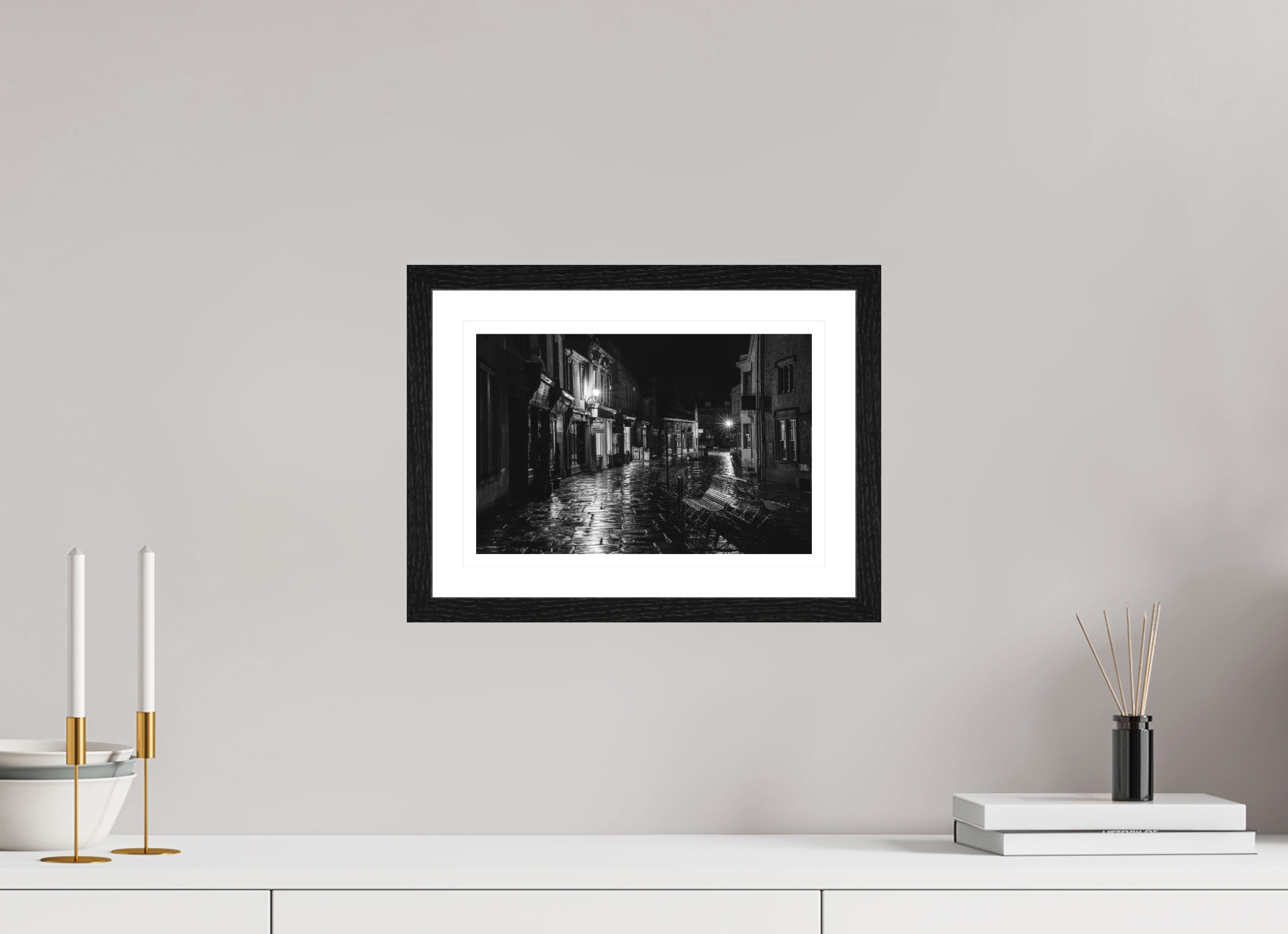 30 x 20 cm, Black oak colour frame Fine Art on 308g-m2 Hahnemühle rag paper - 3cm Passe-partout - Museum glass High Street III, Corsham
