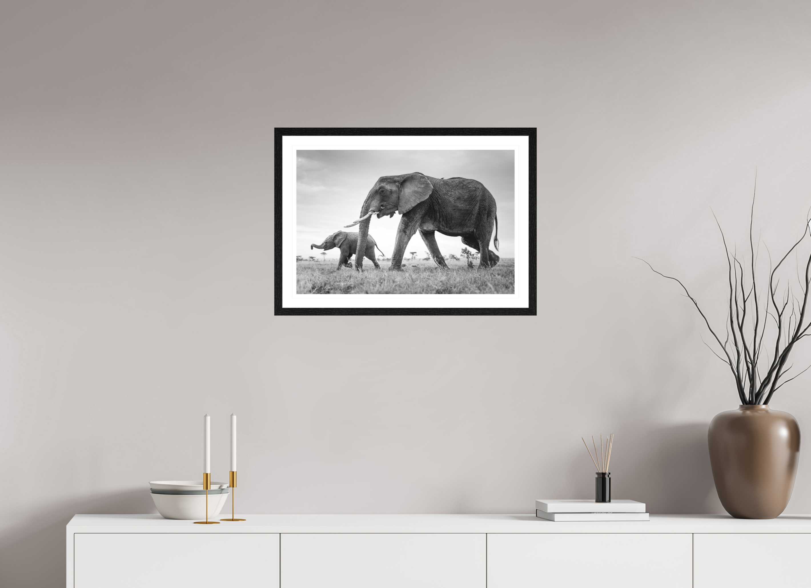 60 x 40 cm, Black oak colour frame Fine Art on 308g-m2 Hahnemühle rag paper - 3cm Passe-partout - Matte glass By a trunk